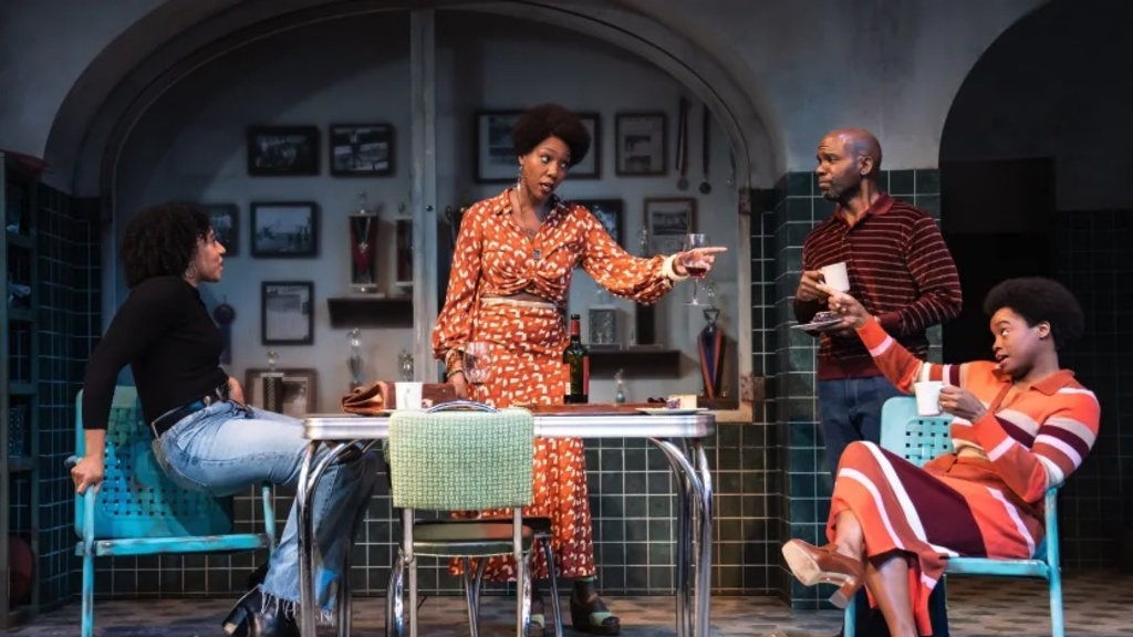 Aneisa Hicks (far right) acting on stage at the Goodman Theatre 